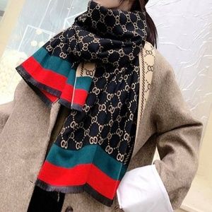 GG scarf